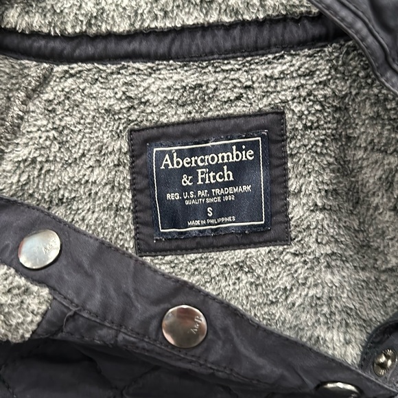 Abercrombie Sweater size Small - Picture 5 of 5